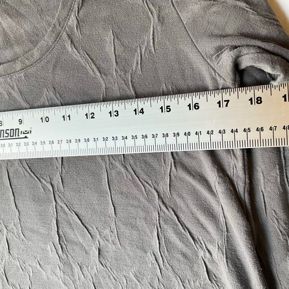 Simply Vera Vera Wang Women Long Sleeve Crewneck Blouse size XS, Gray - Picture 3 of 7